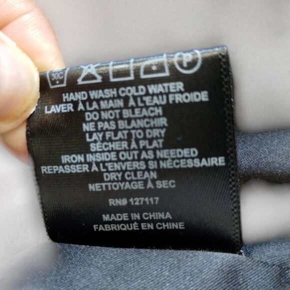 Belle BADGLEY MISCHKA Dress Sz 8 Red Pink Print Halter Dress Bodycon Old Money - Picture 13 of 16